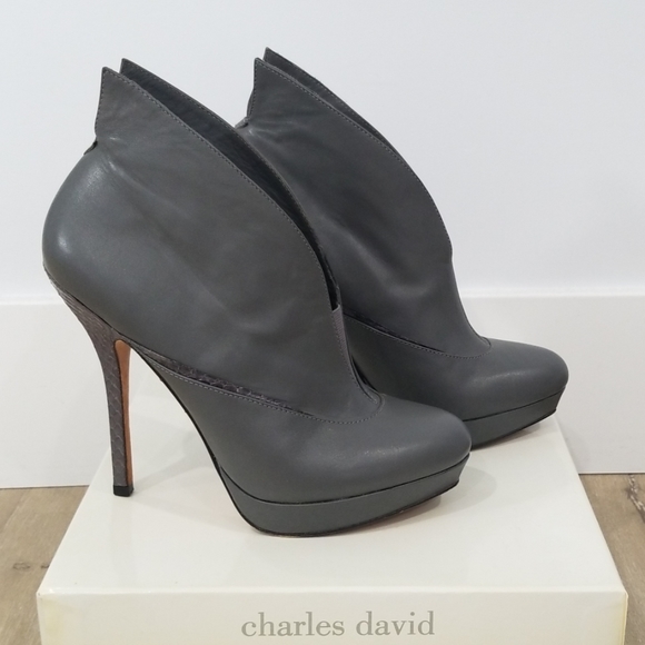 Charles David grey leather booties - Picture 1 of 4